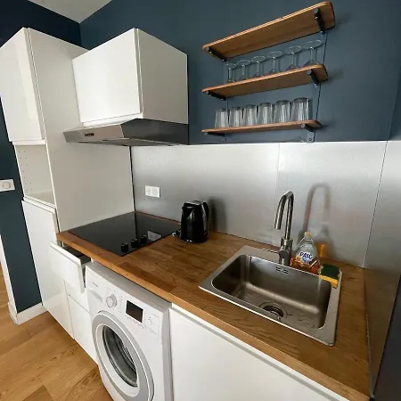 Quiet - Close To Metro Saint Michel Apartment